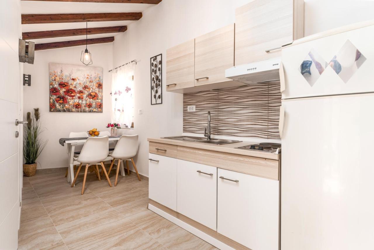 Relax In 2 Bedroom App In Old Town W/Ac And Wifi Rovinj Kültér fotó