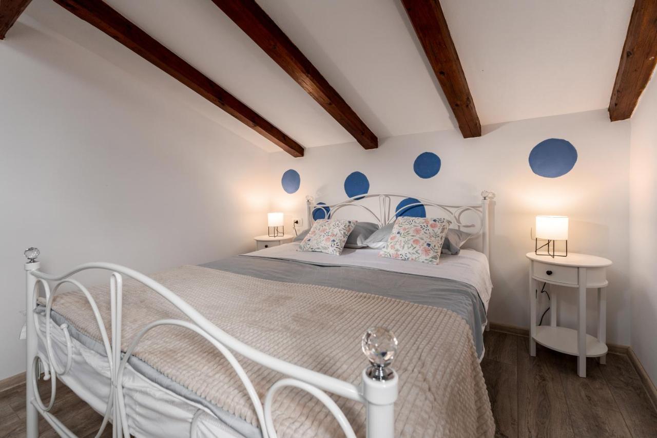 Relax In 2 Bedroom App In Old Town W/Ac And Wifi Rovinj Kültér fotó