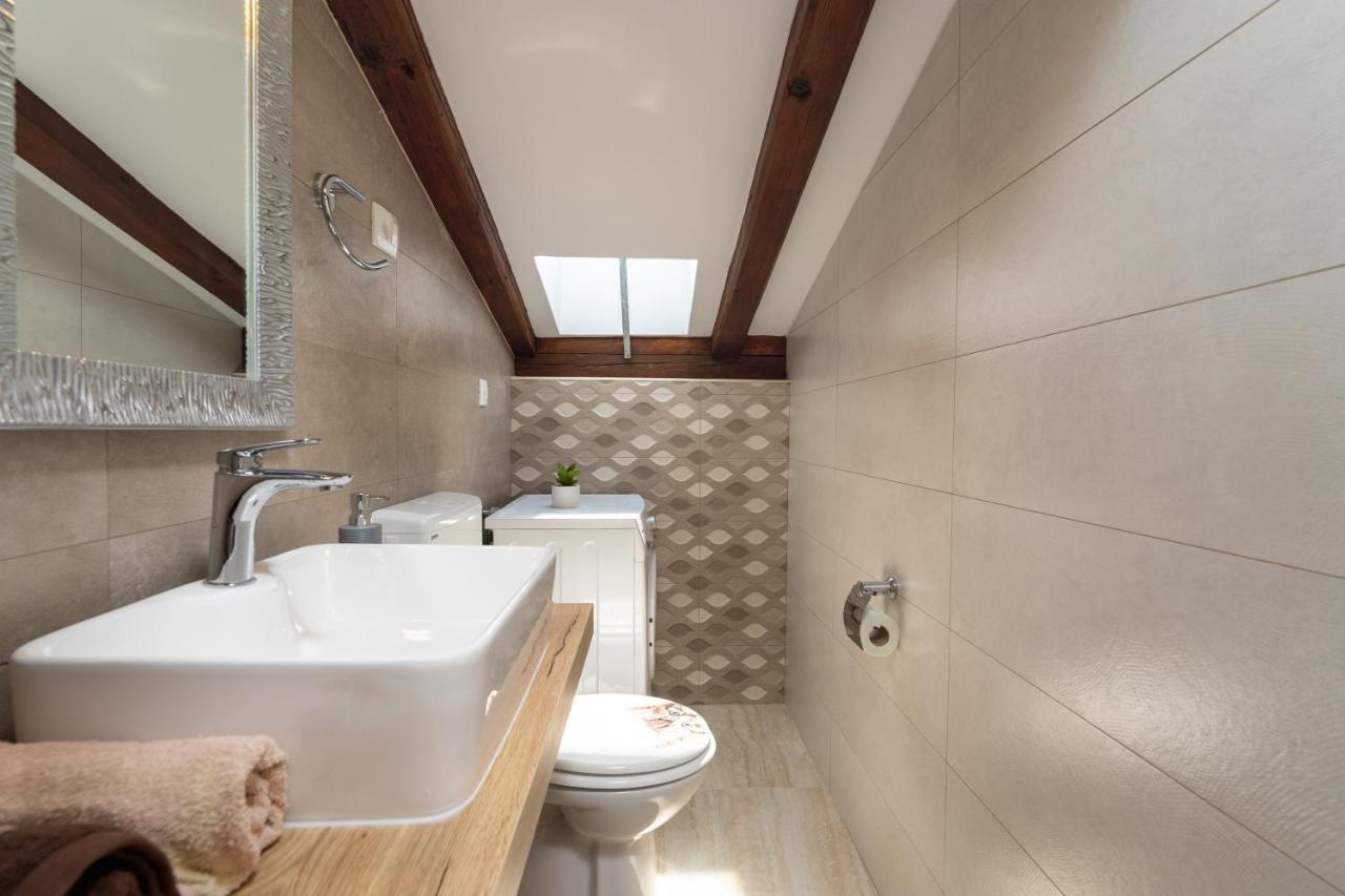 Relax In 2 Bedroom App In Old Town W/Ac And Wifi Rovinj Kültér fotó